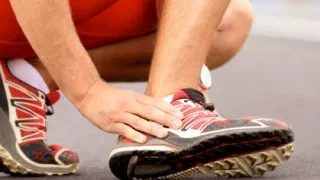 발목 삐었을 때, 발목염좌 방치하면 안되는 이유