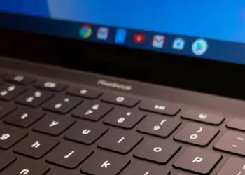 크롬북(Chromebook)이 멈추고 꺼지지 않는 문제를 고치는 방법